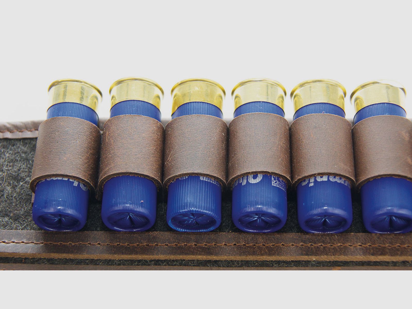 AKAH cartridge belt buffalo leather with loden