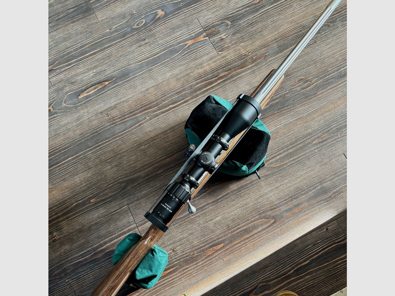 Shooting rest rifle supports three parts