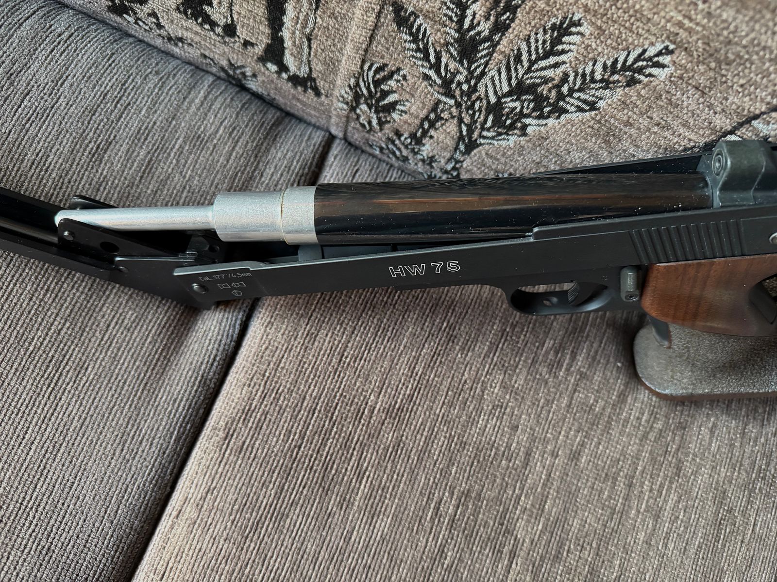 Weihrauch HW 75 pistolet pneumatyczny w stanie jak nowy