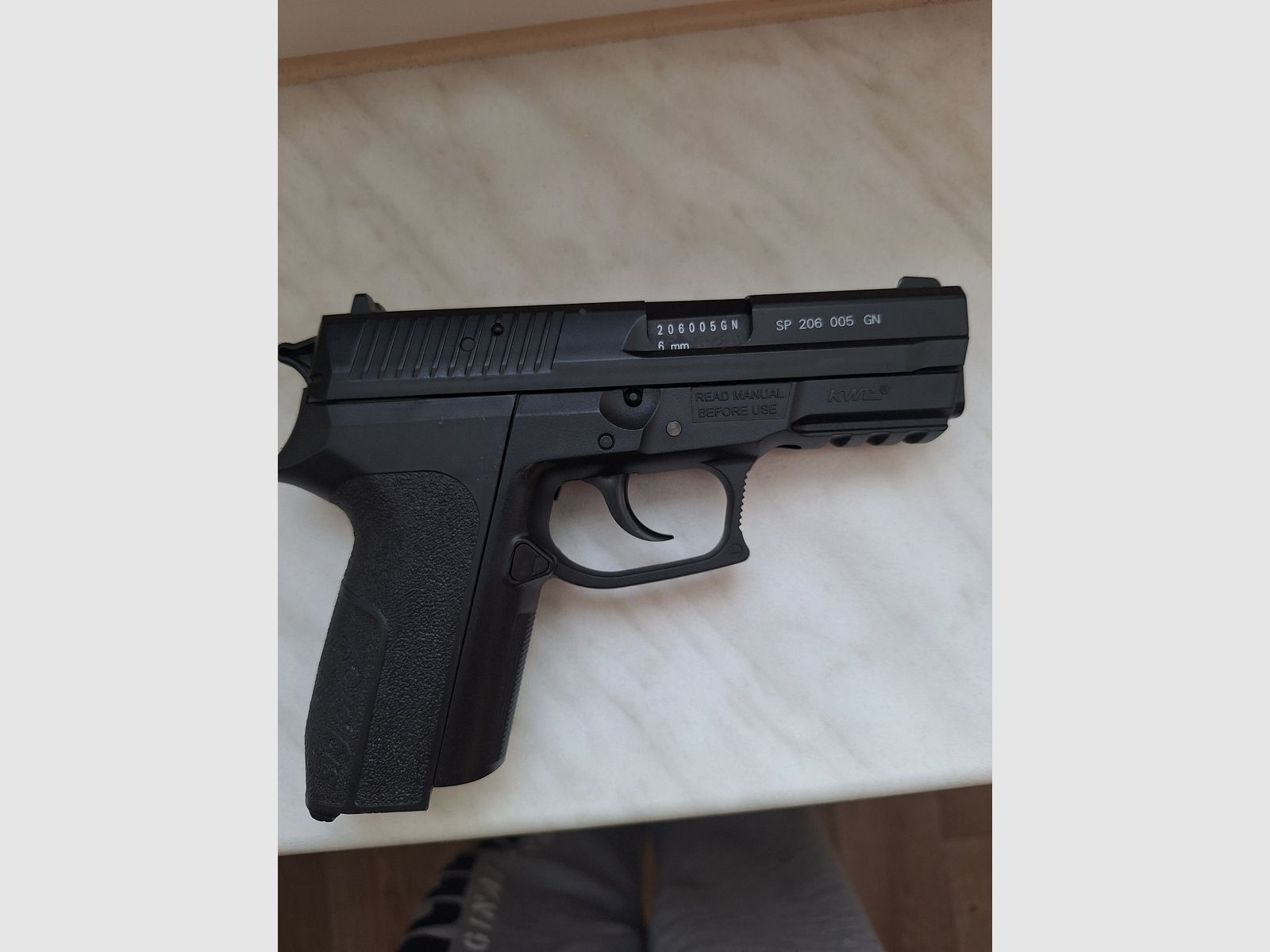 Sig Sauer SP2022 Airsoft 6 mm BB