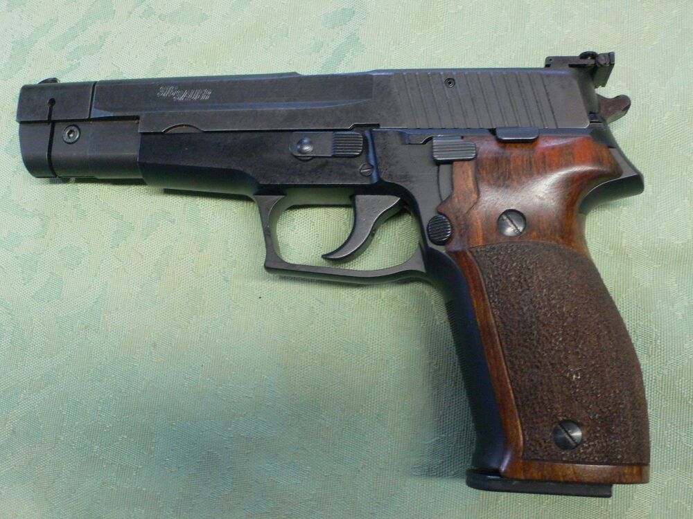 SIG-Sauer P226, Bild 2 von 3
