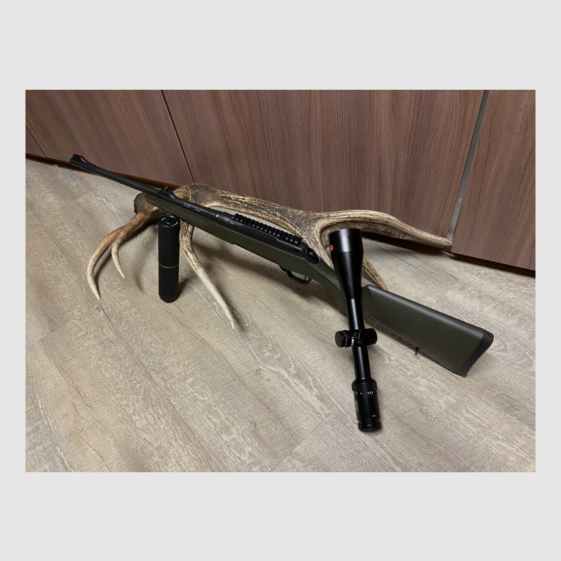 Haenel Varmint Jaeger 10, con Leica Amplus 6 2,5-15x56 i