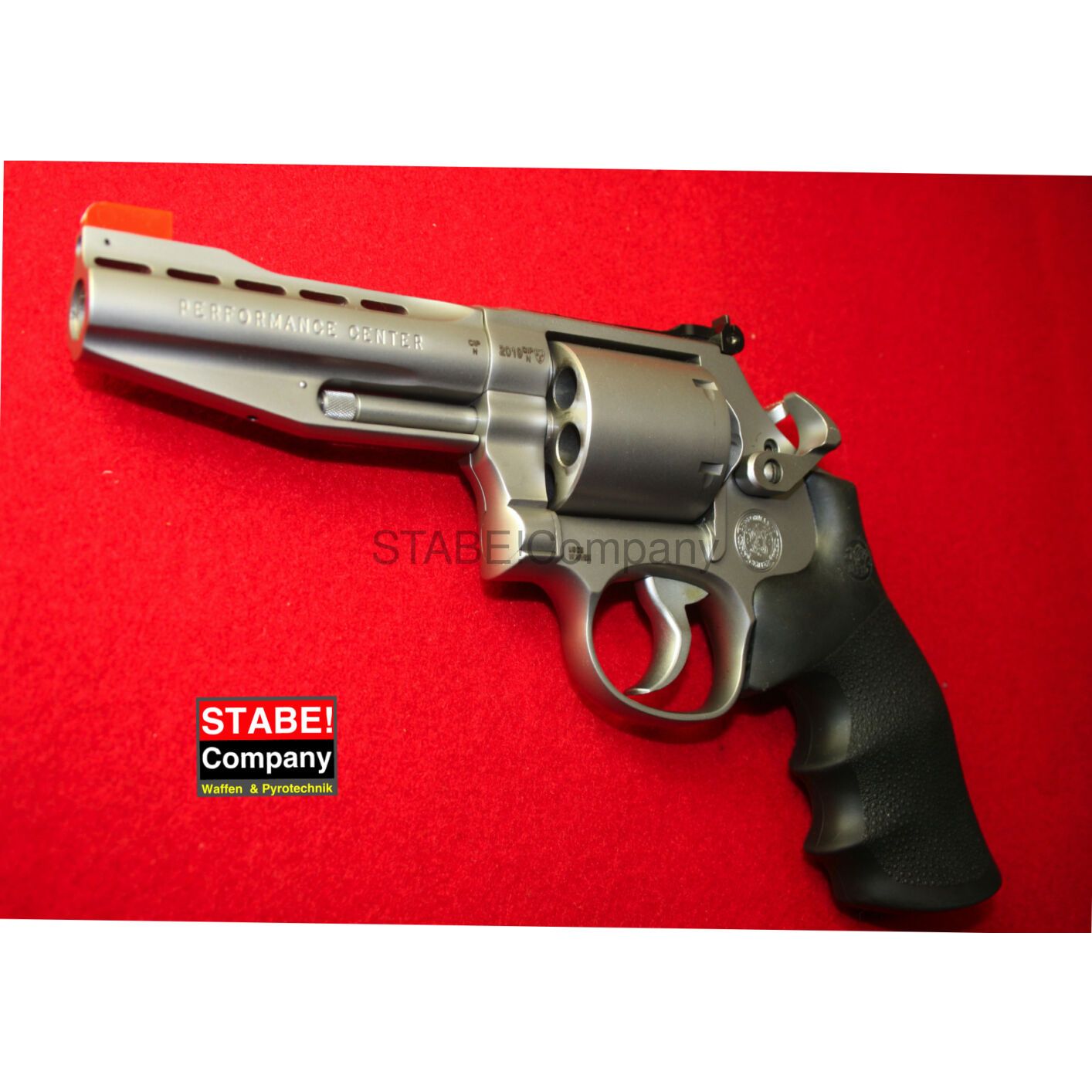 Smith & Wesson Performance Center	 686