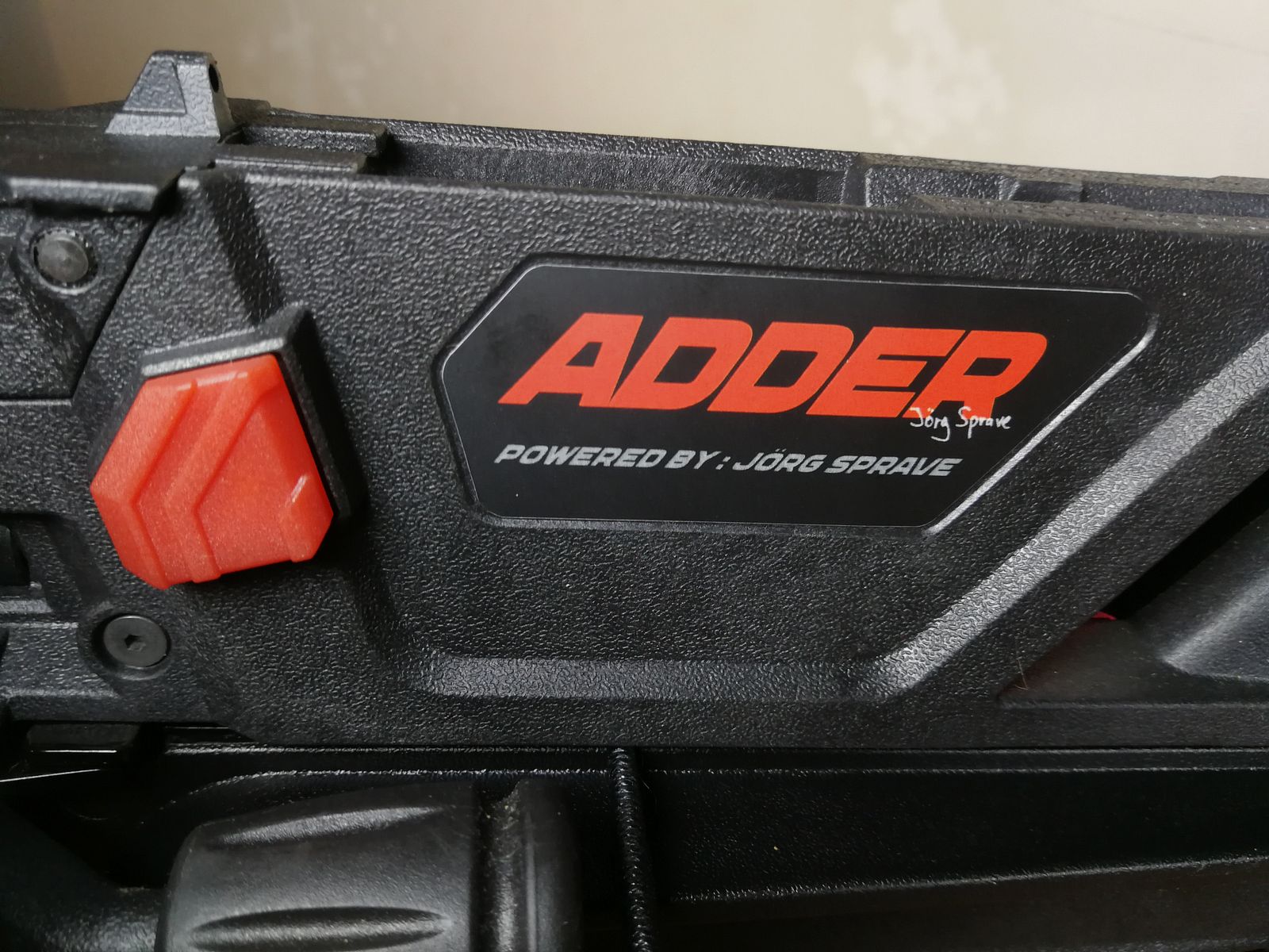 ADDER COBRA SYSTEM 130 LBS + 7 SCHUSS POLYMER MAGAZIN + 7 SCHUSS METALL MAGAZIN + OPTIK 3-10x42 Gr/Ro Bel & OPTIK 4x32 + METALL STANDBEIN