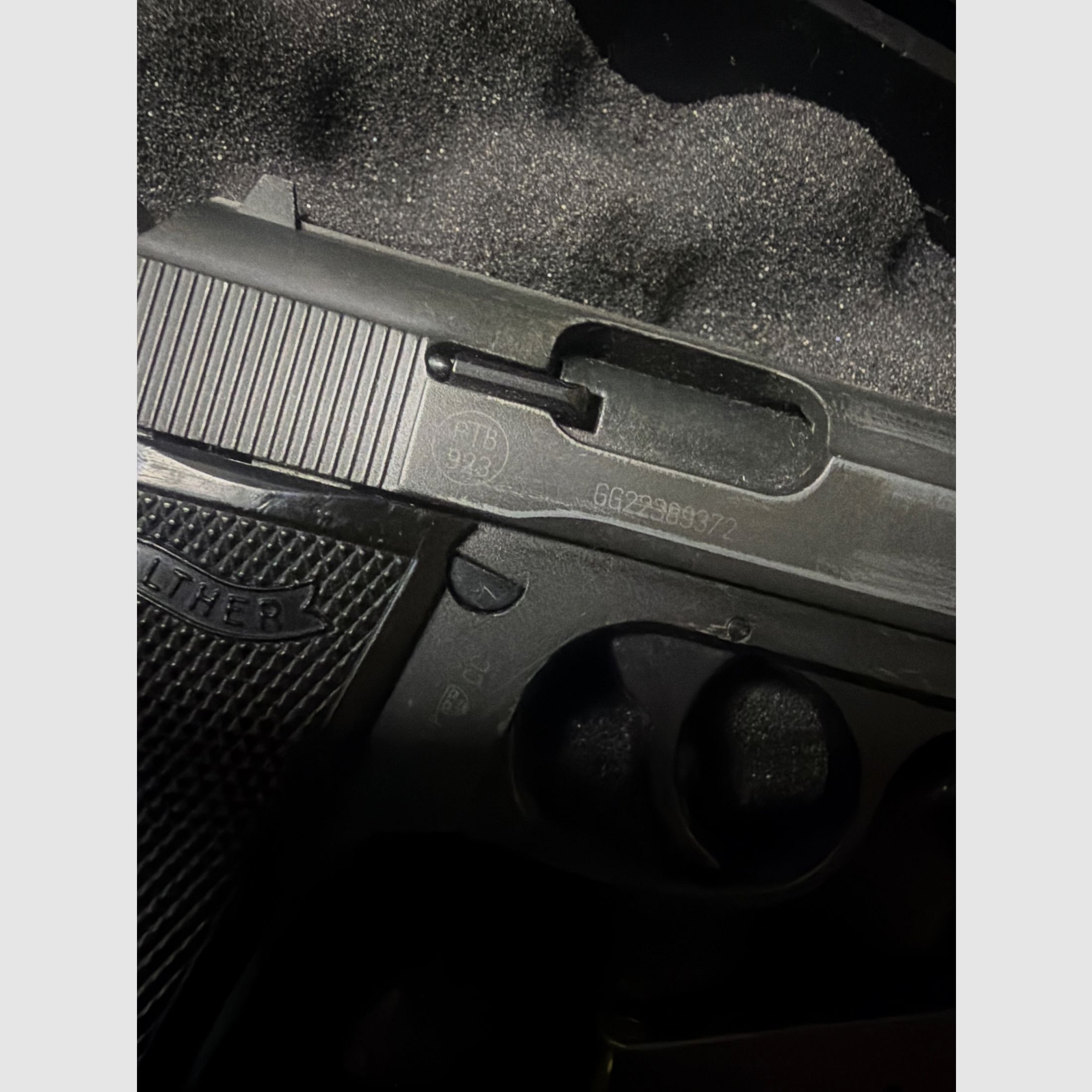 Walther PP 9 mm P.A.K, image 3 of 3