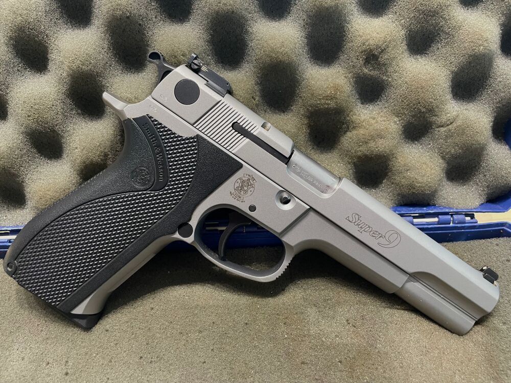 Smith & Wesson Super 9