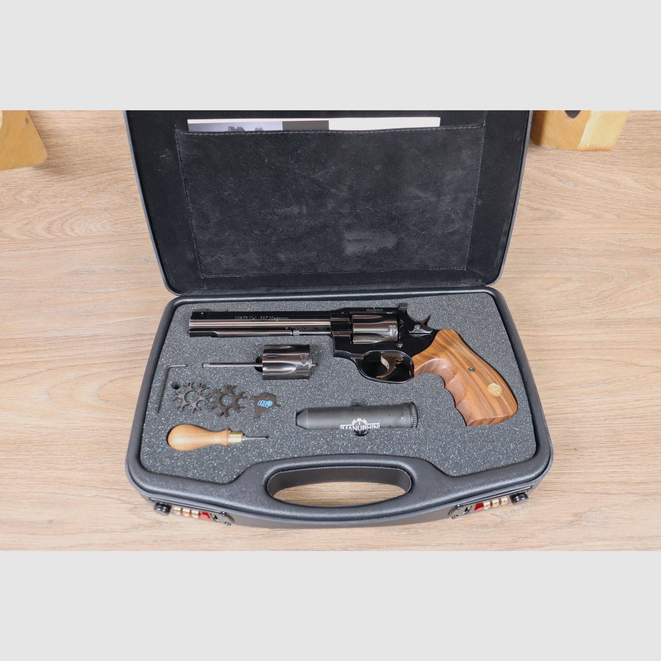 MR 73 Sport 6 » Convertible w 9mm, zdjęcie 3 z 3