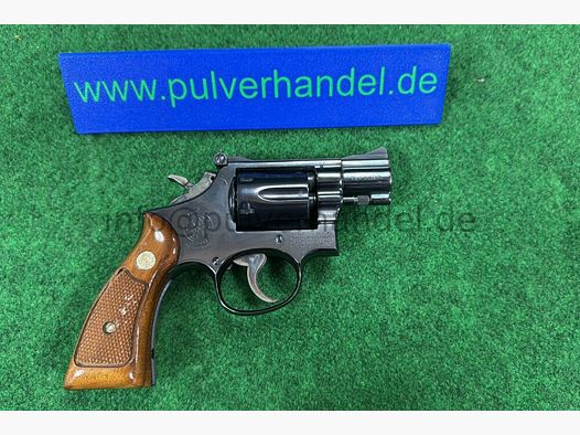 Smith & Wesson 15-3 jak nowy, 6 strzałów, uchwyty z prawdziwego drewna