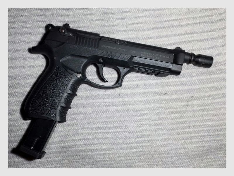 Zoraki 918 9mm P.A.K. schwarz (PTB 1024) mit zwei Magazinen (1x18er - 1x25er) und neuem First Strike Cordura Holster