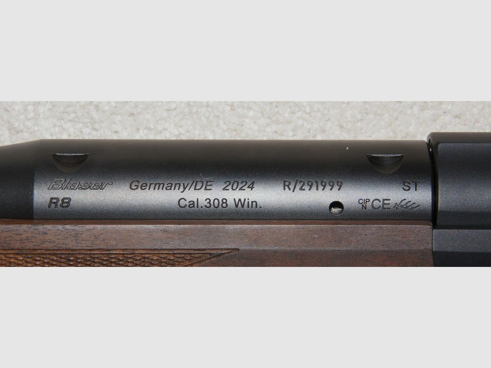 Blaser Group GmbH Mod. R8 Linkswaffe Holzschaft