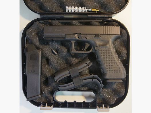 Glock	 Pistole Glock 17 Gen4 im Kaliber 9mm Para ( 9x19 ) Inkl. Zubehör