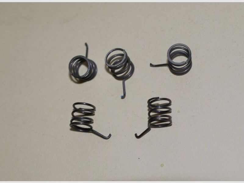 Niedermeier Auszieher-Feder MP44, repro