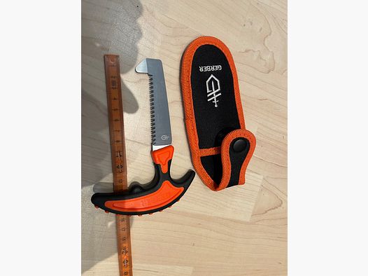 Gerber wilderness saw bone saw with sheath