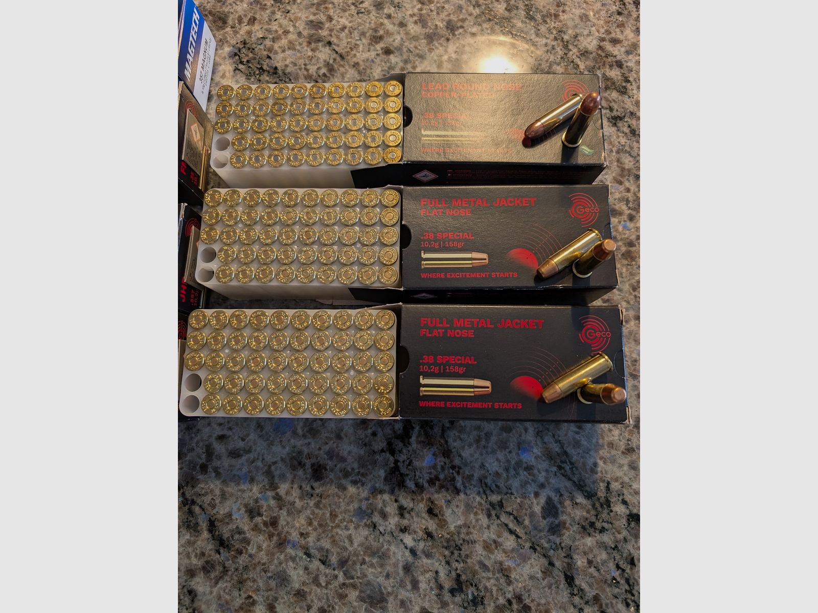 Revolver Smith & Wesson Mod. 686-3, calibro .357 Magnum/.38 Special dal Smith & Wesson Performance Center con compensatore e munizioni!!, immagine 8 di 10