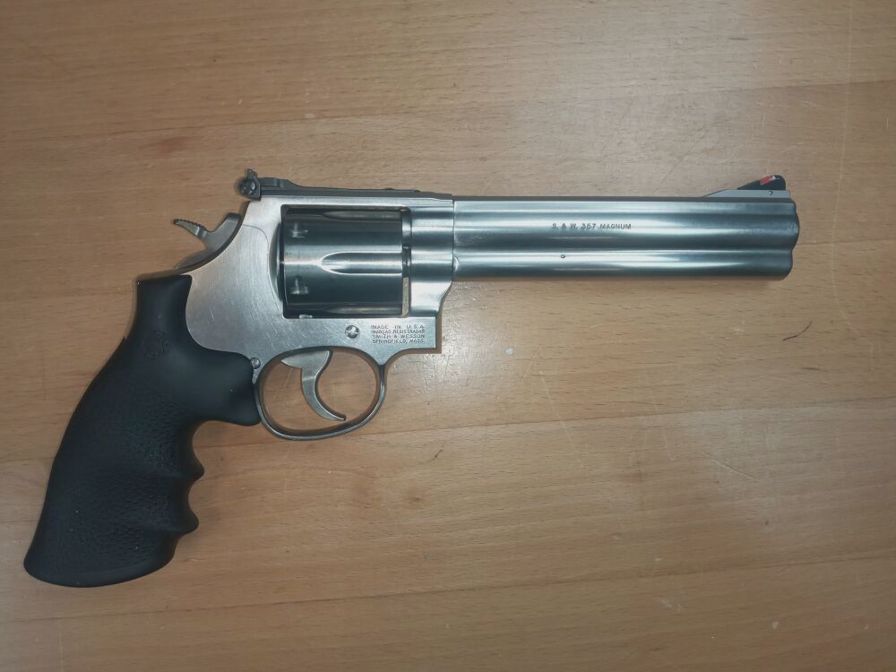 Smith & Wesson Modell 686 - 5, Bild 3 von 5