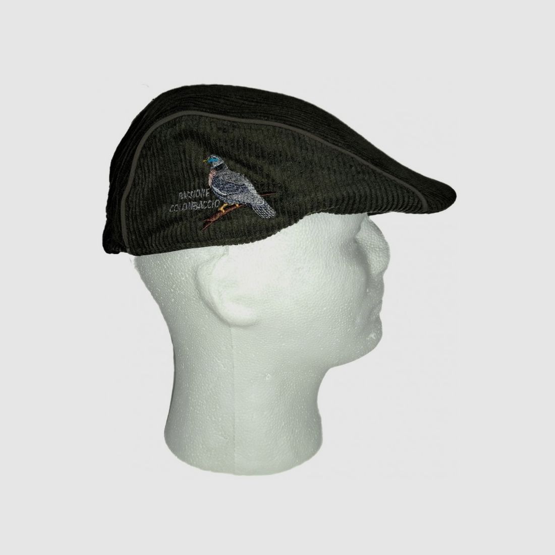 GRÜNE VELVET-CAP MIT TAUBENSTICKEREI