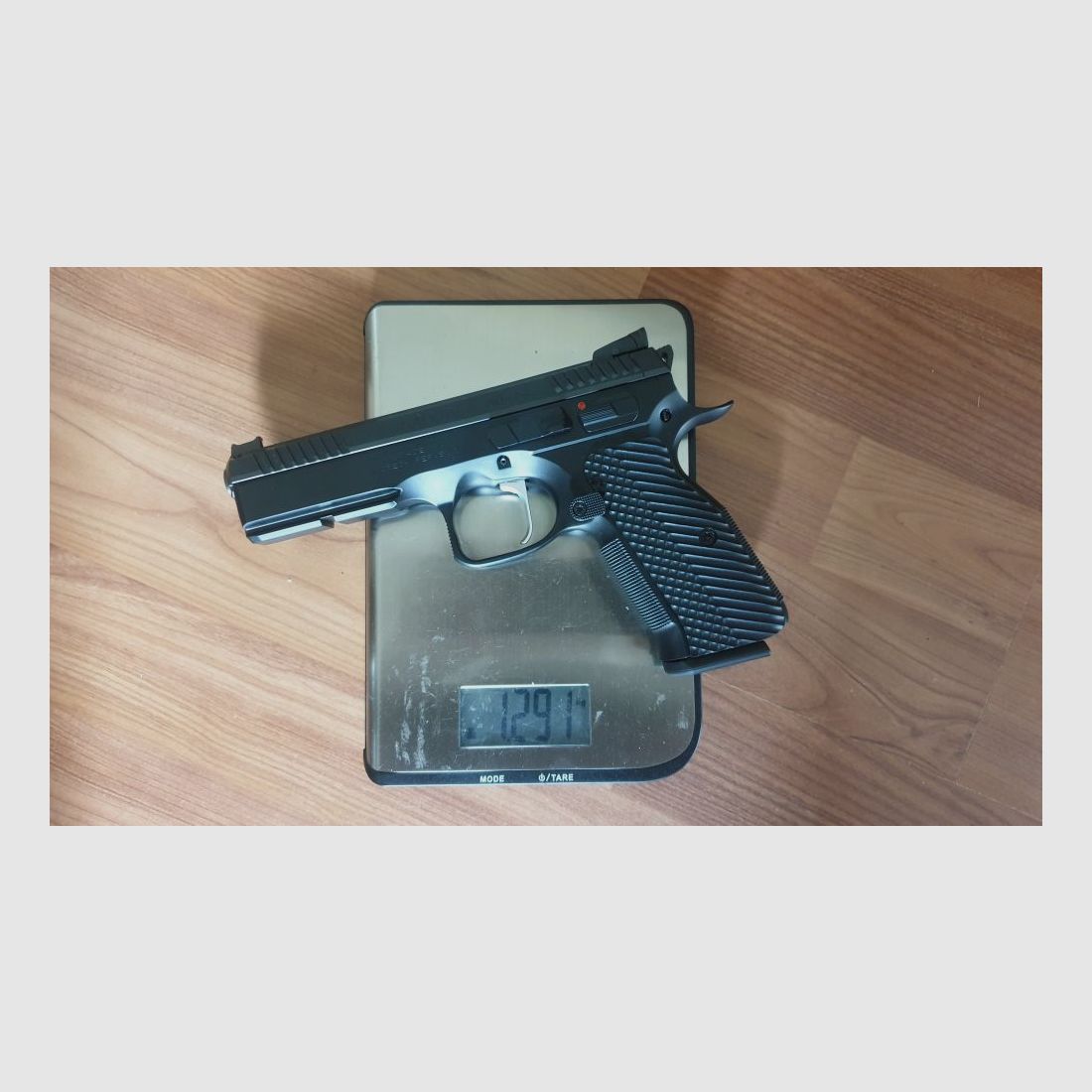 -CZ- Shadow 2 single action only 1291g