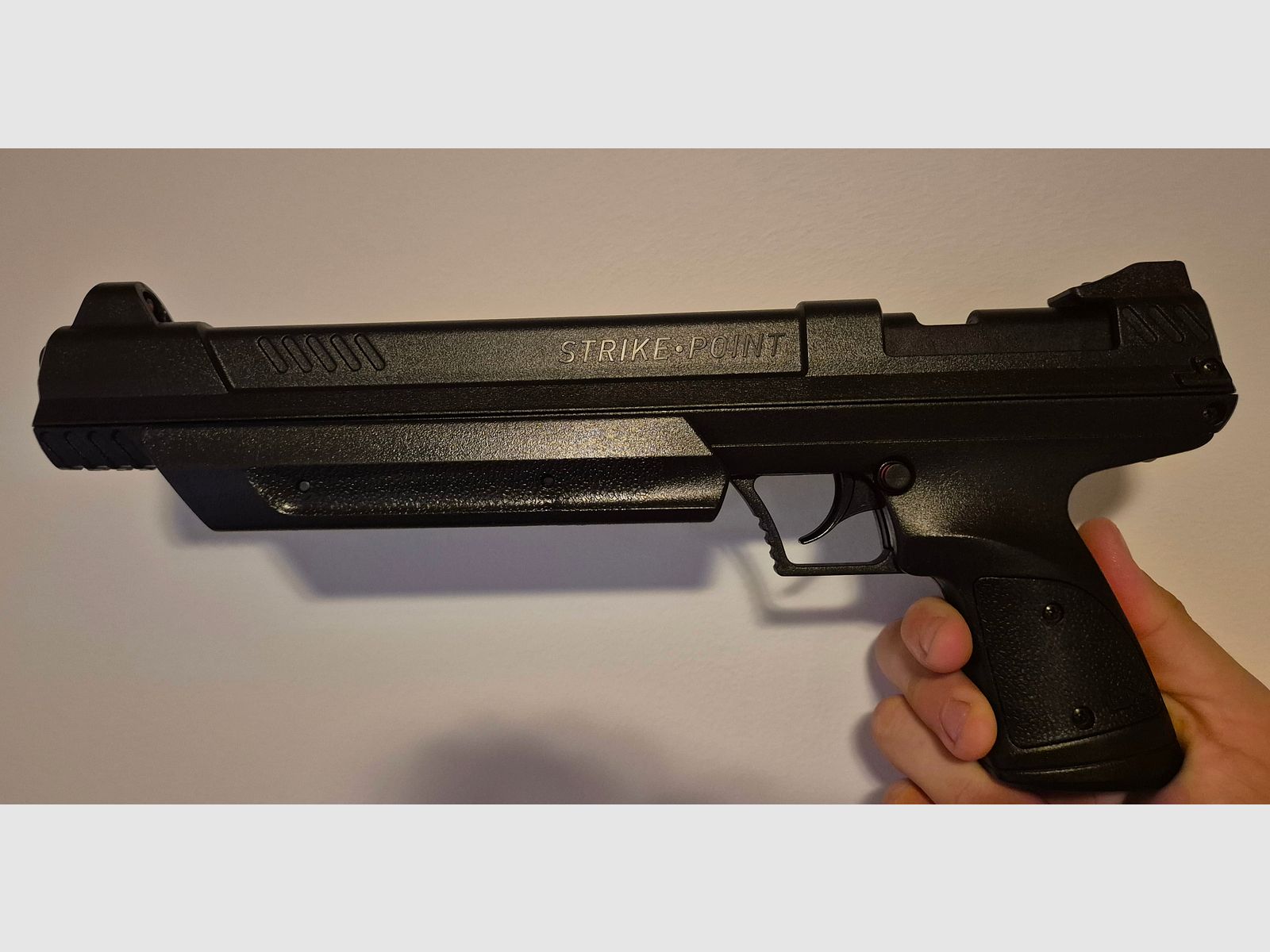 UX Strike Point pump Luftpistole