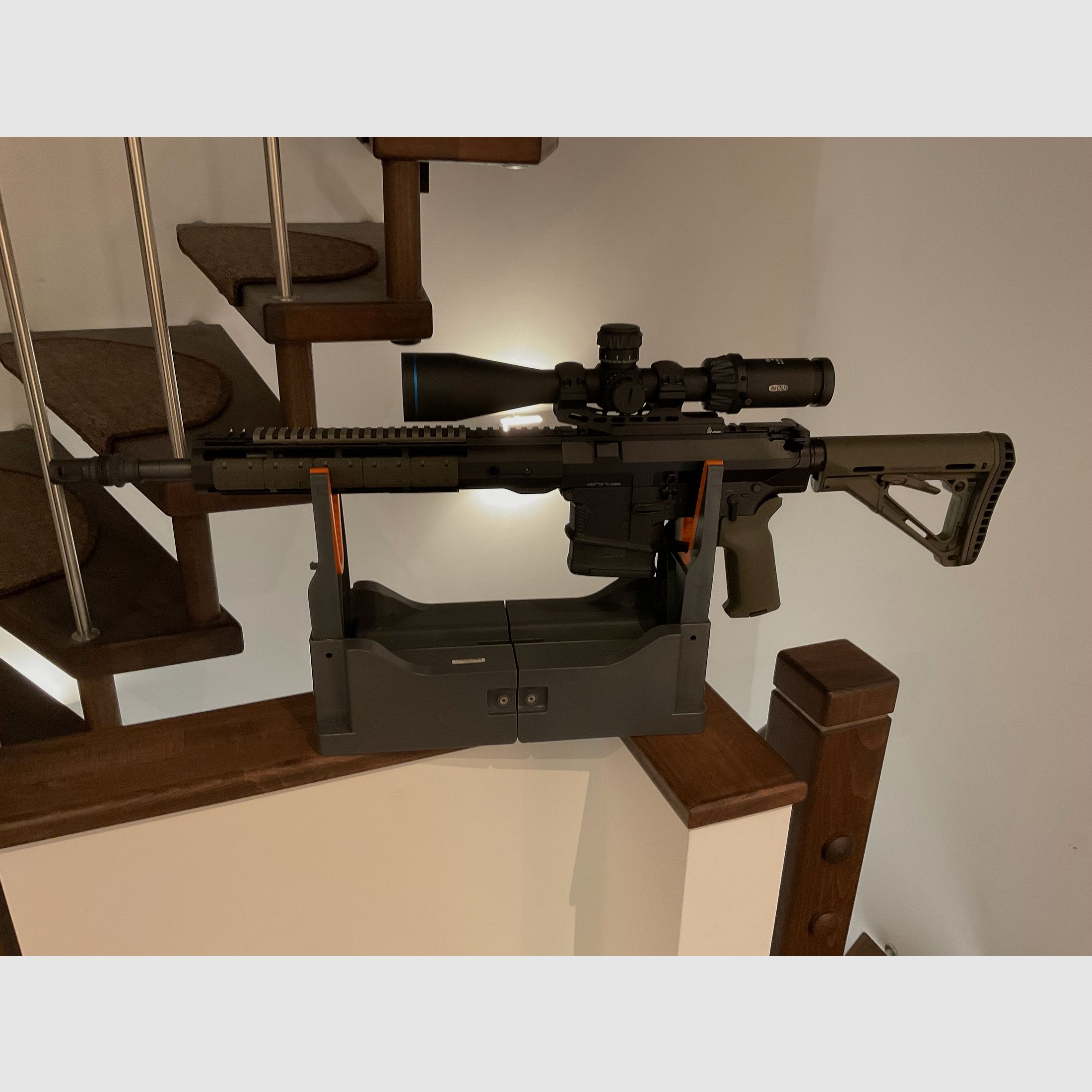 Hera Arms 7SIX2 14,5 Zoll im Kaliber .308 incl. Meopta Zielfernrohr Optika6 3–18x50 RD SFP und Zubehör 