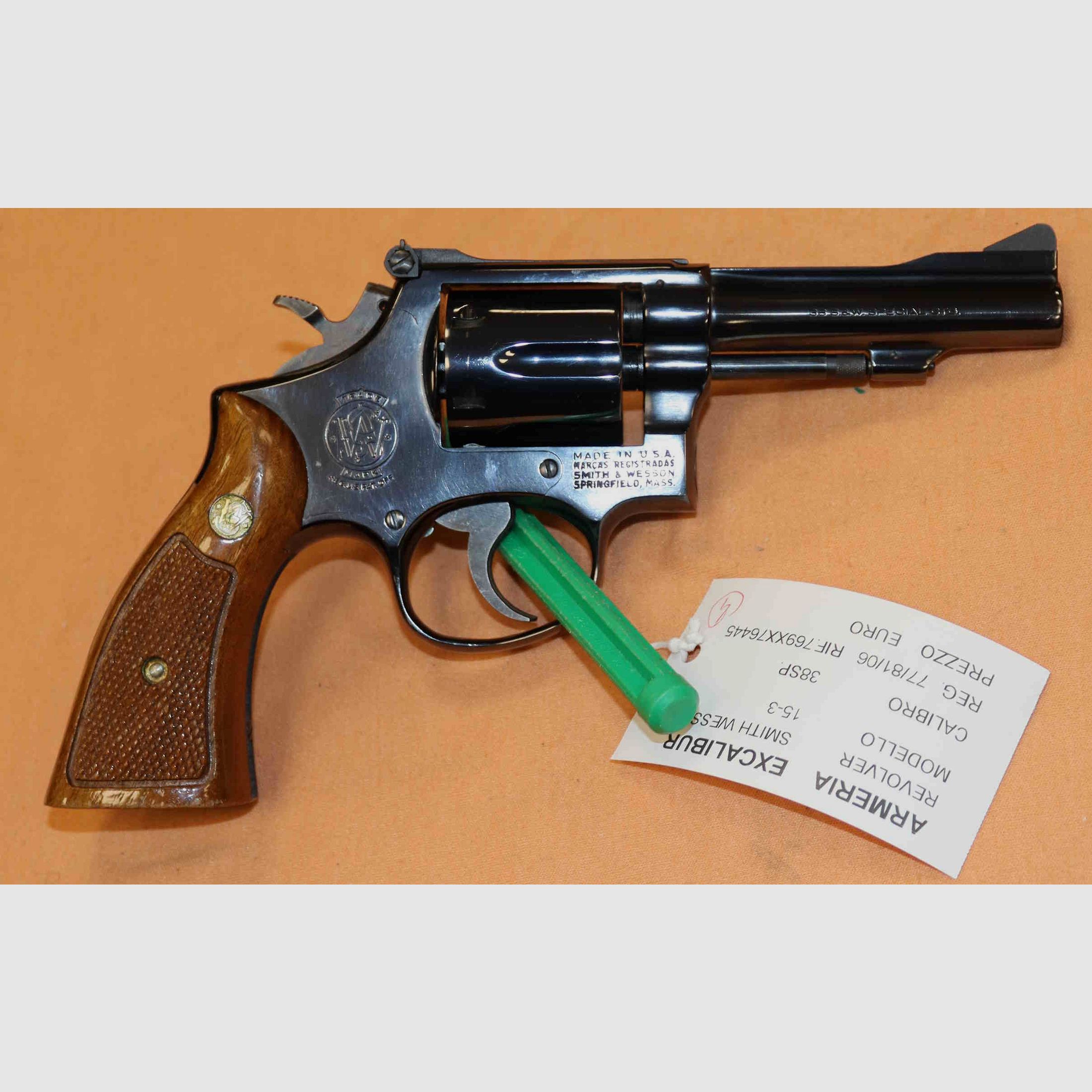 Revolver Smith & Wesson Modello 15-2 Calibro 38 SP, immagine 5 di 6