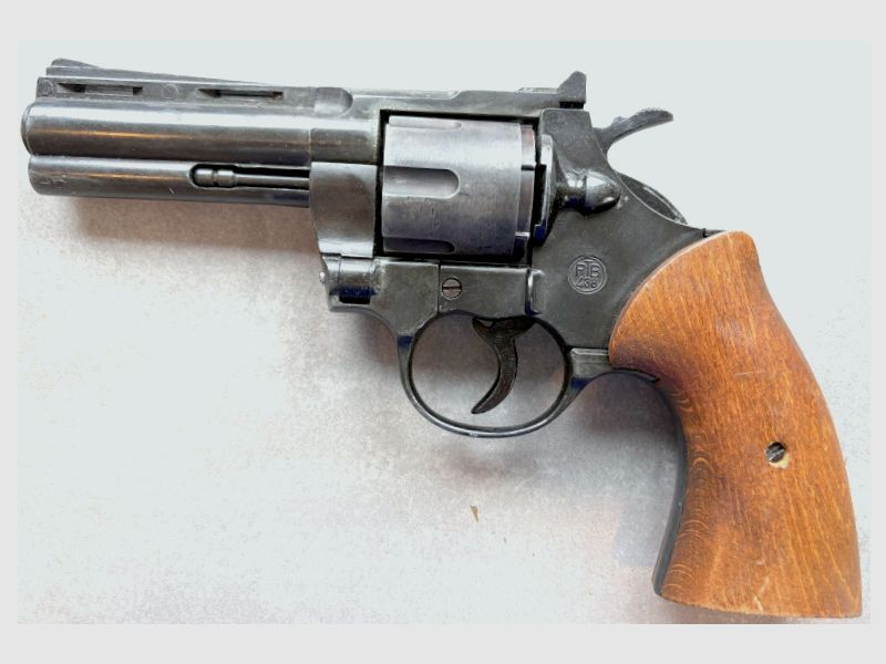 ME 38 Magnum Schreckschuss-revolver geblauwde in het kaliber 9mm R.K. (PTB 438)