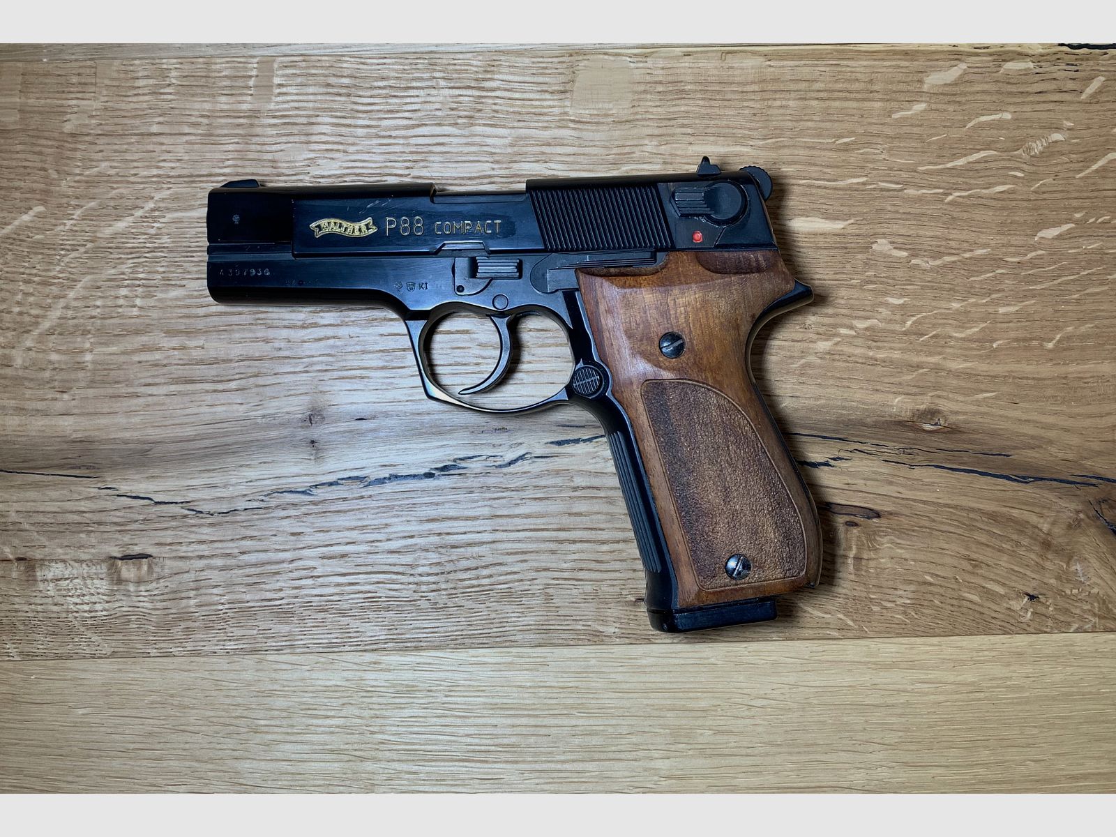 Walther P88 Compact signal pistol 9mm P.A.K. with wooden grips from Umarex