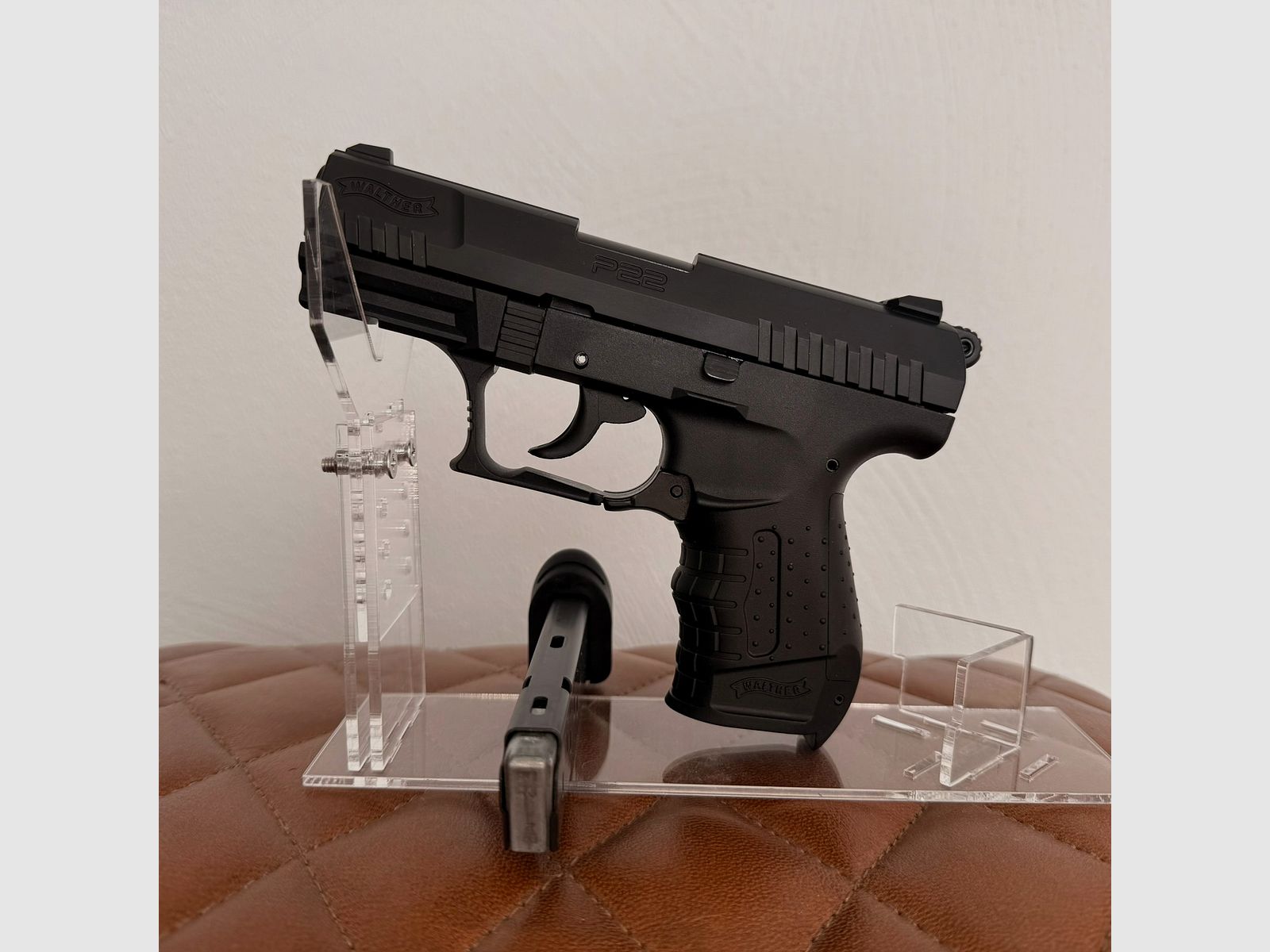 Walther P22 Ready Schreckschuss Pistole 9mm P.A.K. brüniert mit Holster