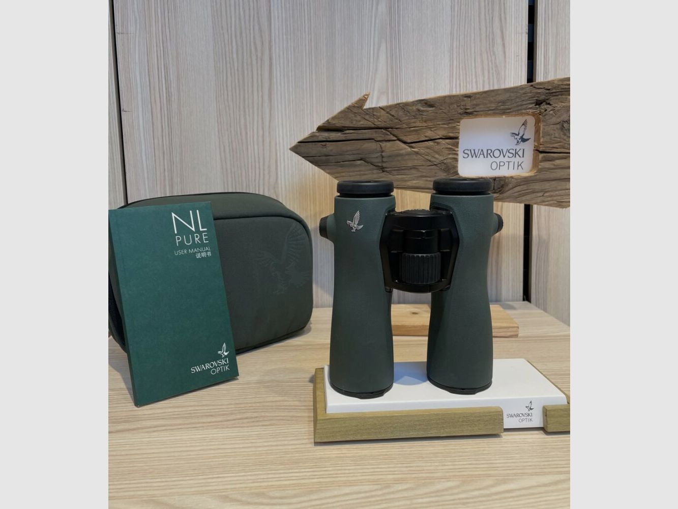 SWAROVSKI OPTIK NL PURE 10x42 - 'ONE WITH NATURE'