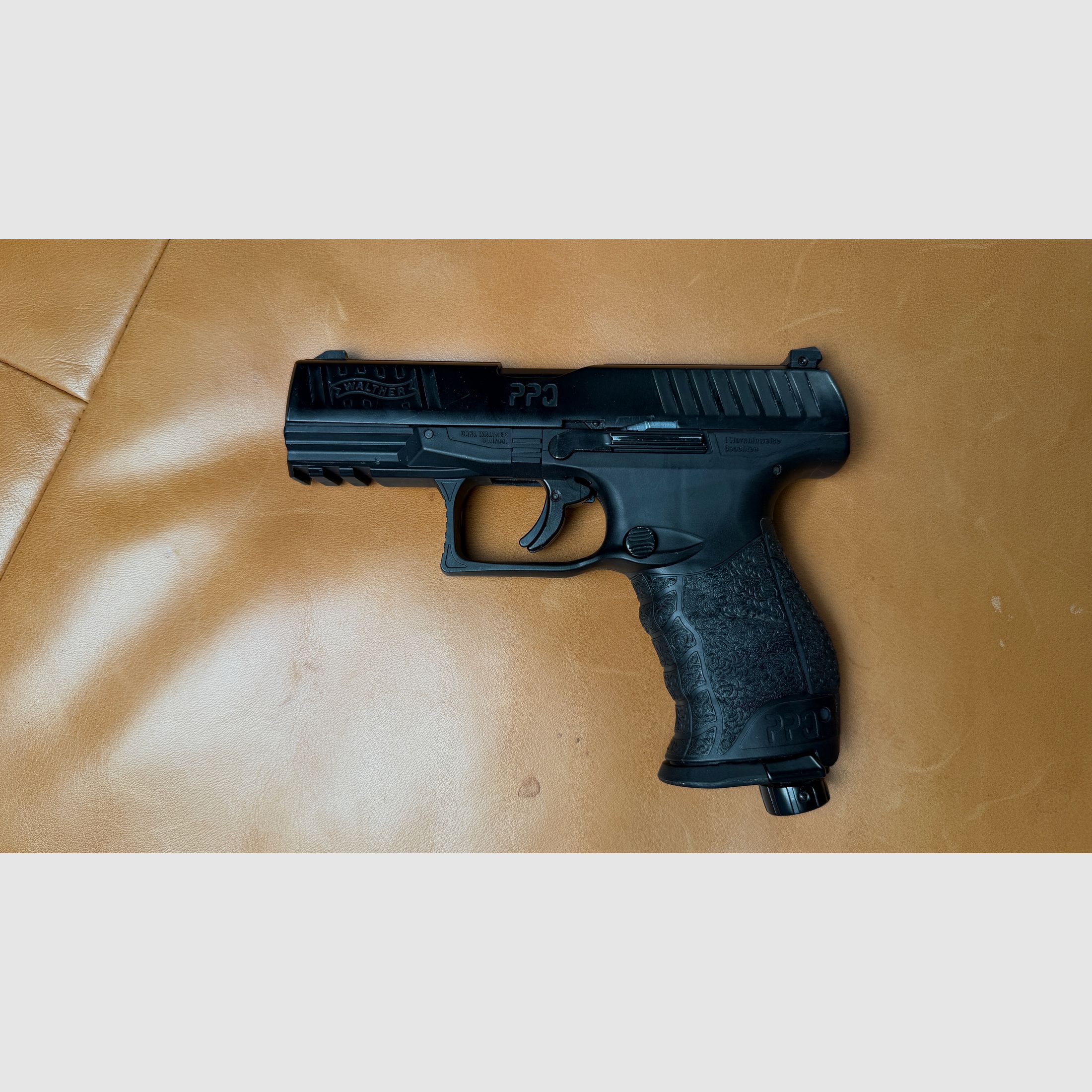 Walther PPQ M2 T4E RAM cal. .43 + Holster + PepperShots – sehr guter Zustand
