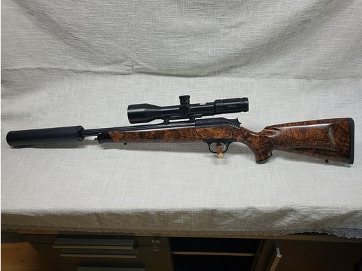 Karabin Blaser R93 drewno