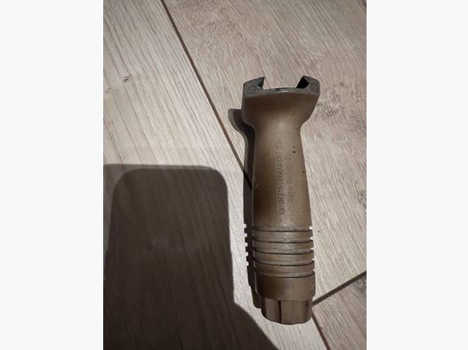 VFC Vertical Grip – in de stijl van Knight’s Armament (KAC) – Topstaat!