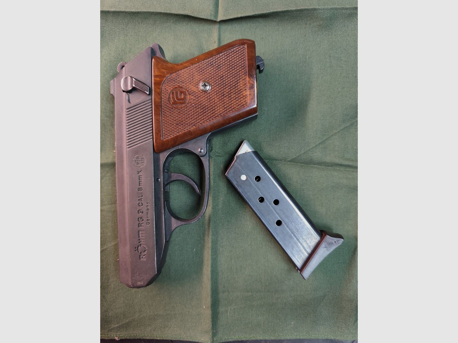 Röhm RG 9 in 8mm P.A.K.    PTB 413