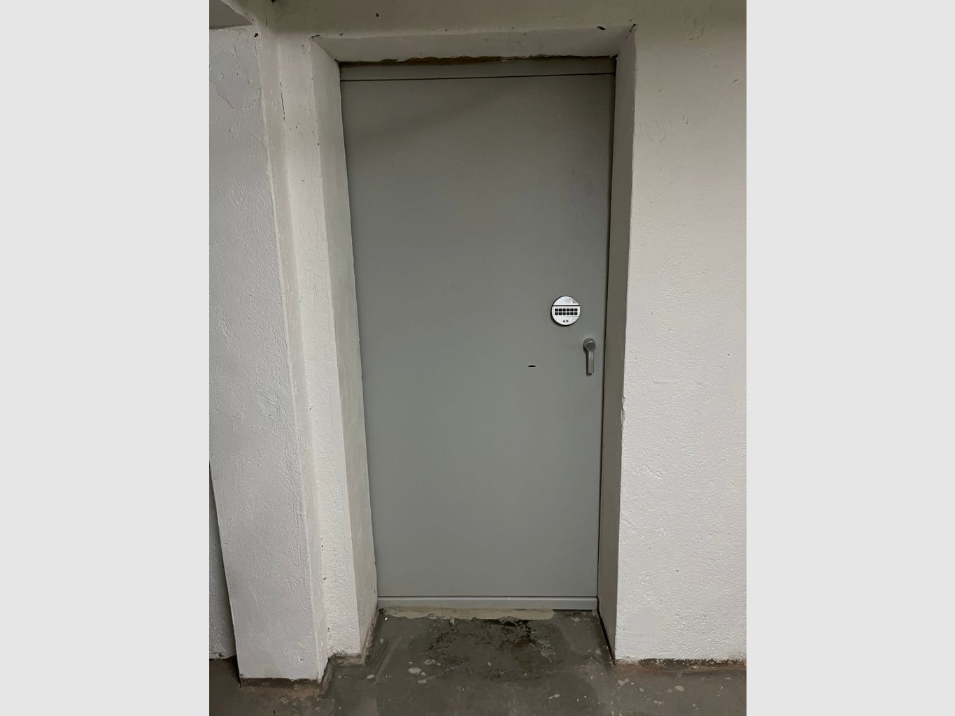 Three-door for weapon room Class 1 EN 1143-1 - nothing is impossible - custom-made!!