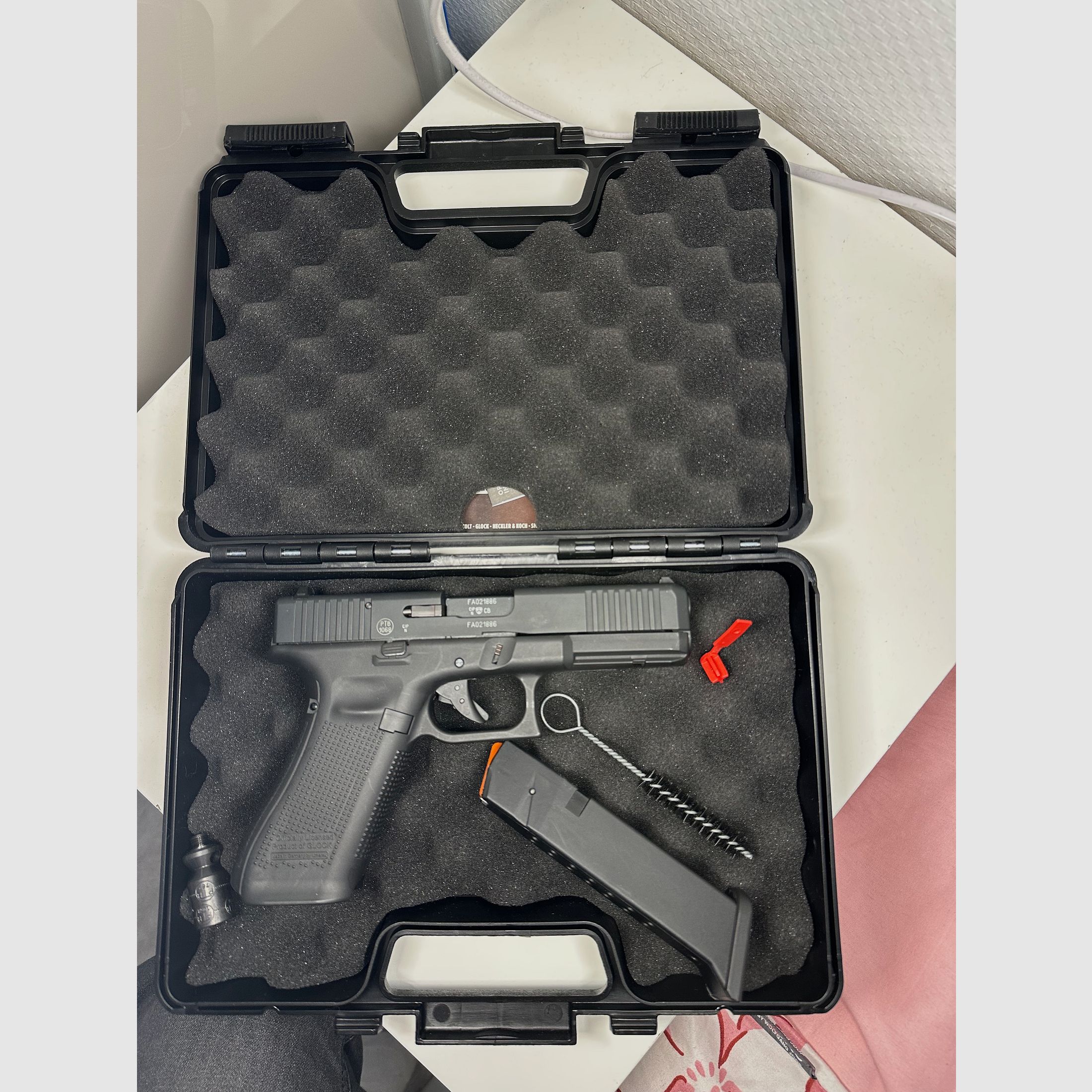 GLOCK 17 PAK mit Zubehör 9mm 