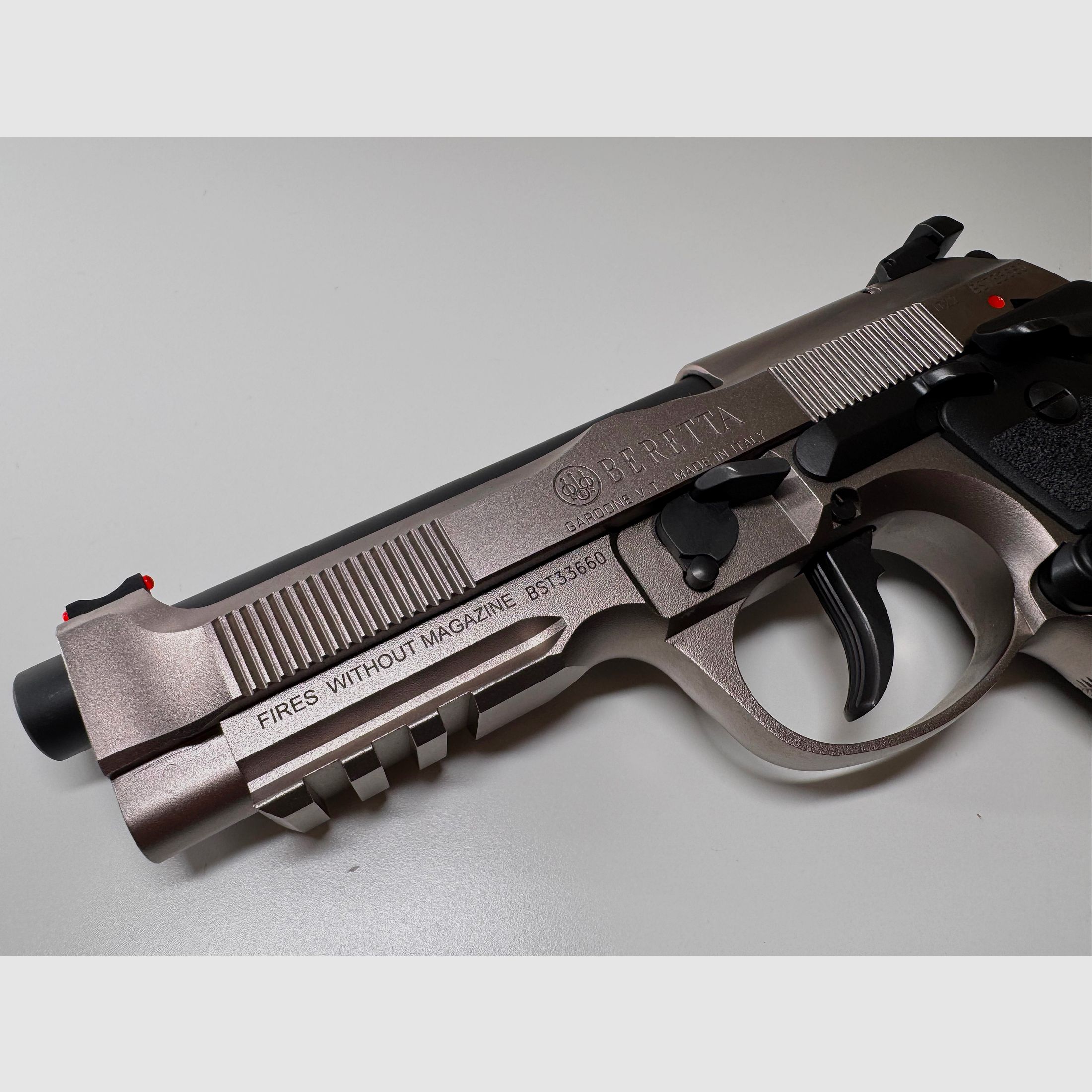 Beretta 92X Performance 9x19. Neuwertig mit Beretta Holster und 5 Magazine