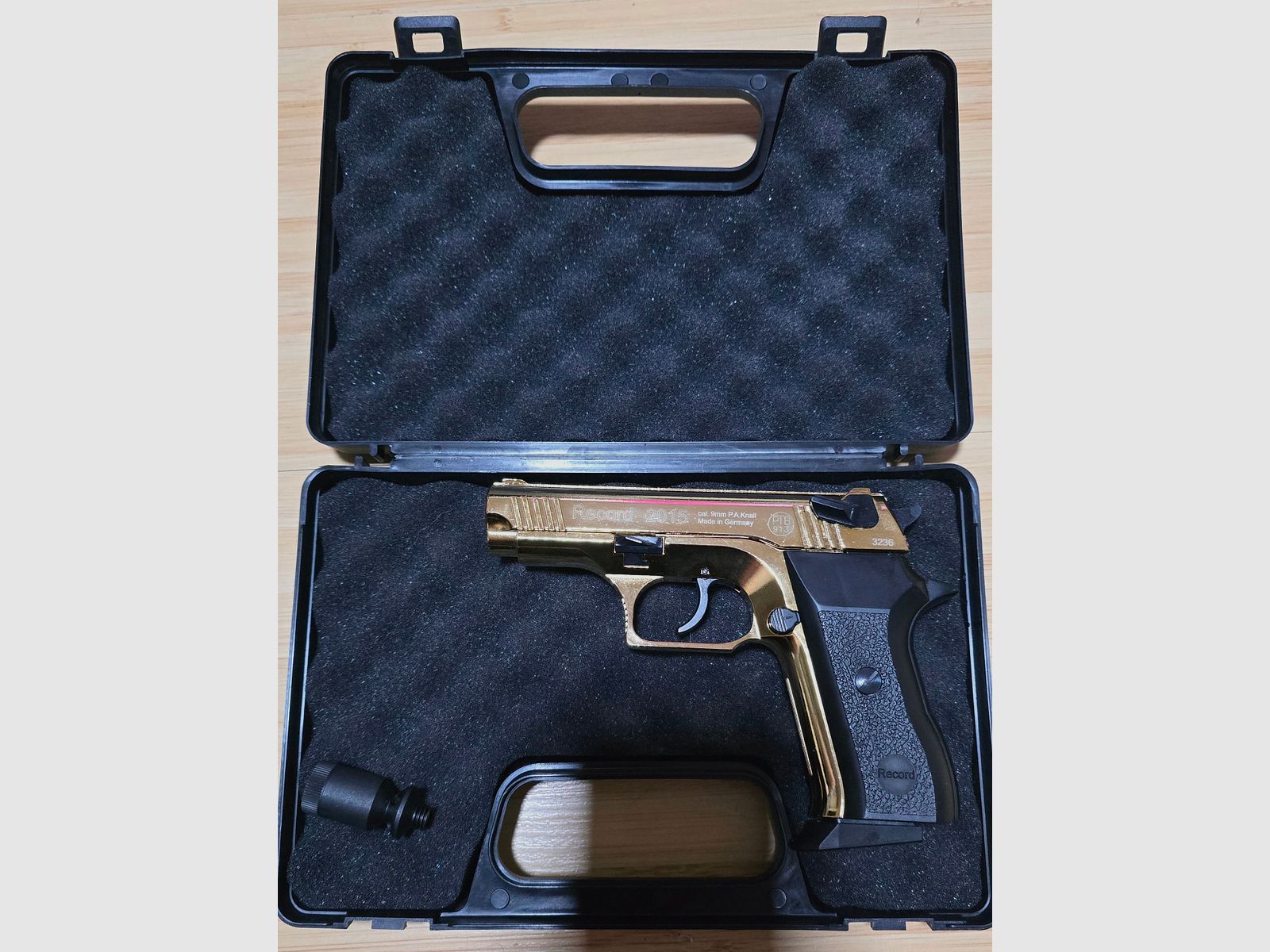 Record 2015 Gold blank firing 9mm PAK