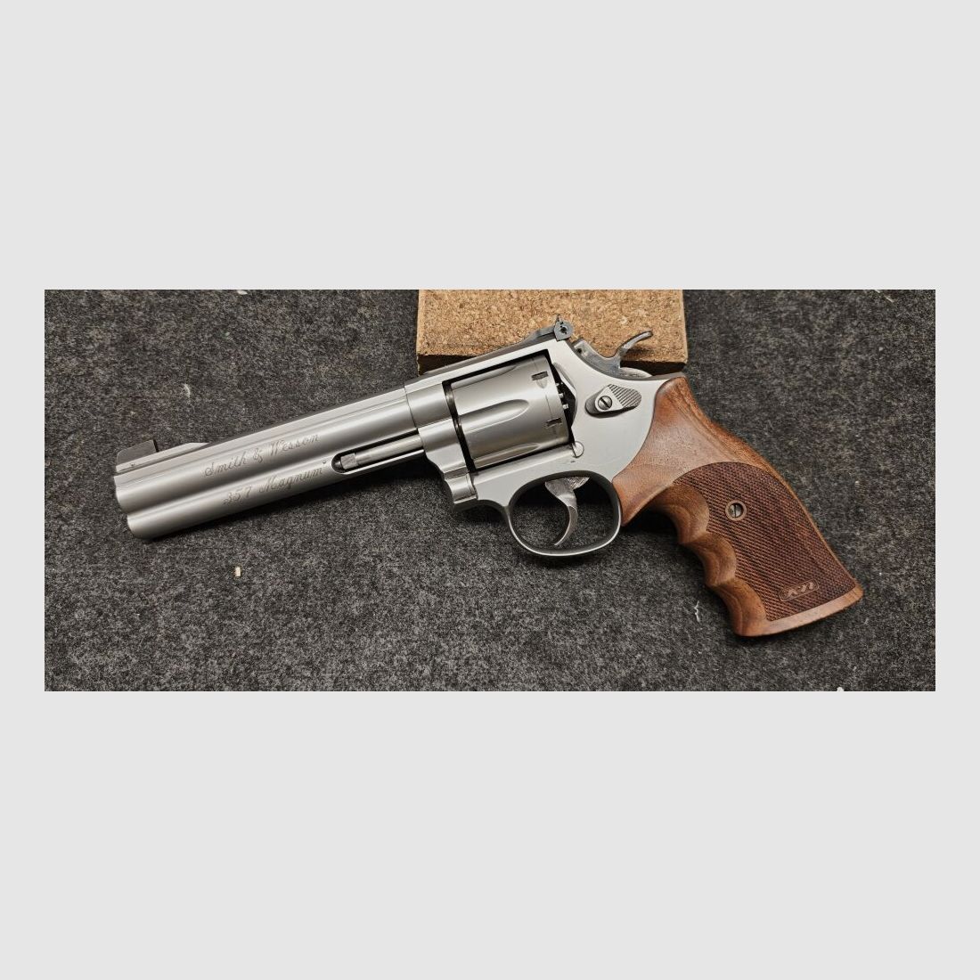 Smith & Wesson 686-4 Target Champion