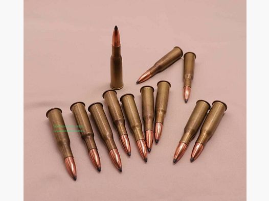 ancien bloc de l'Est / cartouches de fusil inconnues 8mm Kropatschek