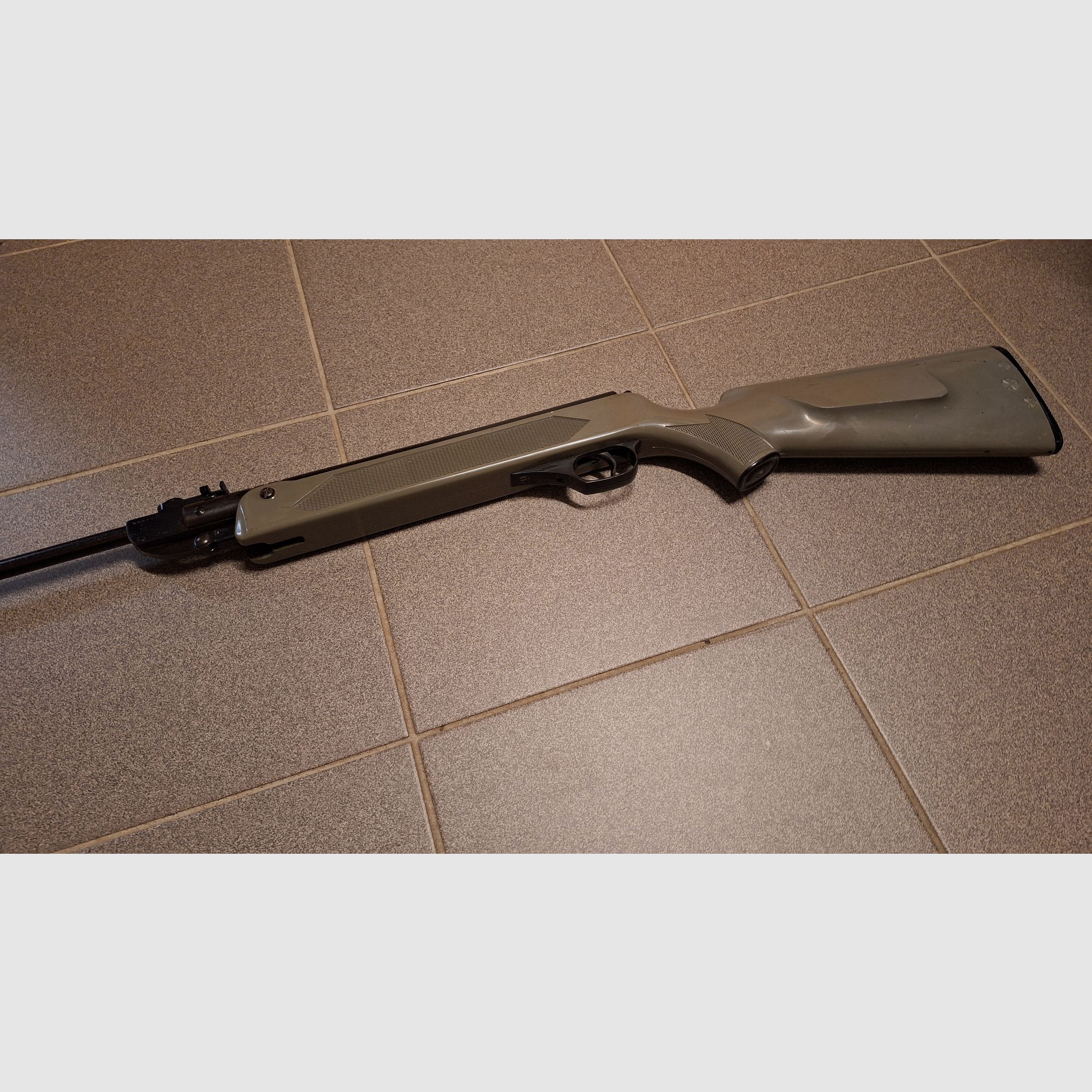 Rifle de aire Modelo 304 Haenel Suhl Original DDR con cañón largo de 49cm!