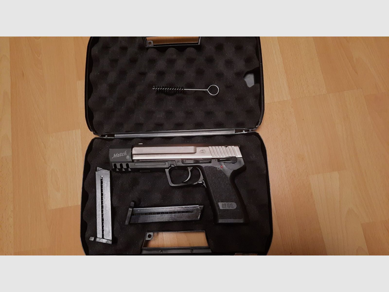 Röhm RG96 Match Nickel Schreckschuss Pistole Kal. 9mm P.A.K. mit 1 extra Magazin