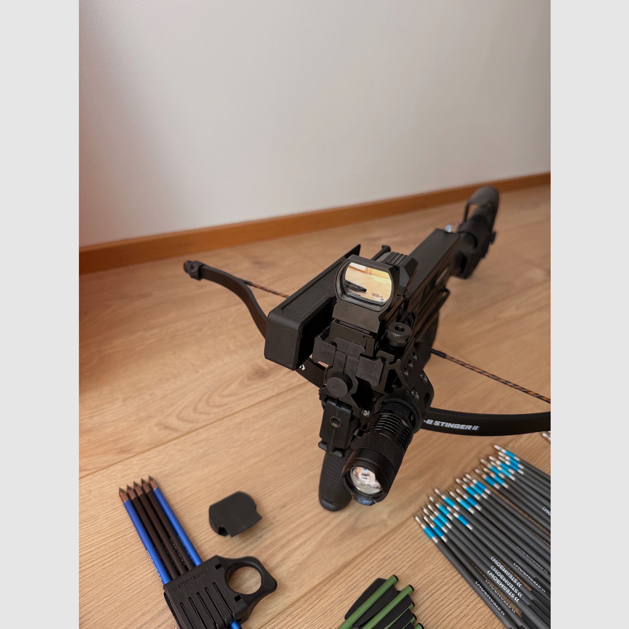 Steambow AR-6 Stinger ll Tactical + Zubehör 