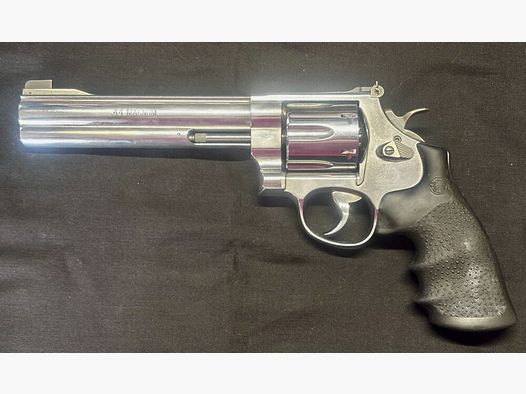 Smith & Wesson 629-6 .44RemMag