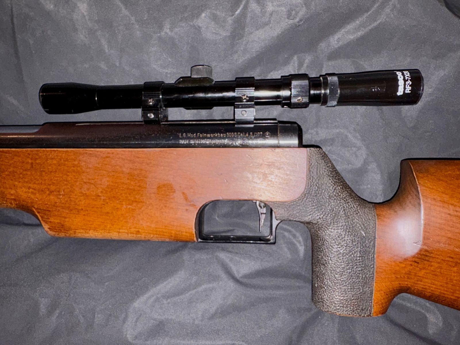 Feinwerkbau 300S Match – 250 VB Klasyczna wiatrówka z tłokiem