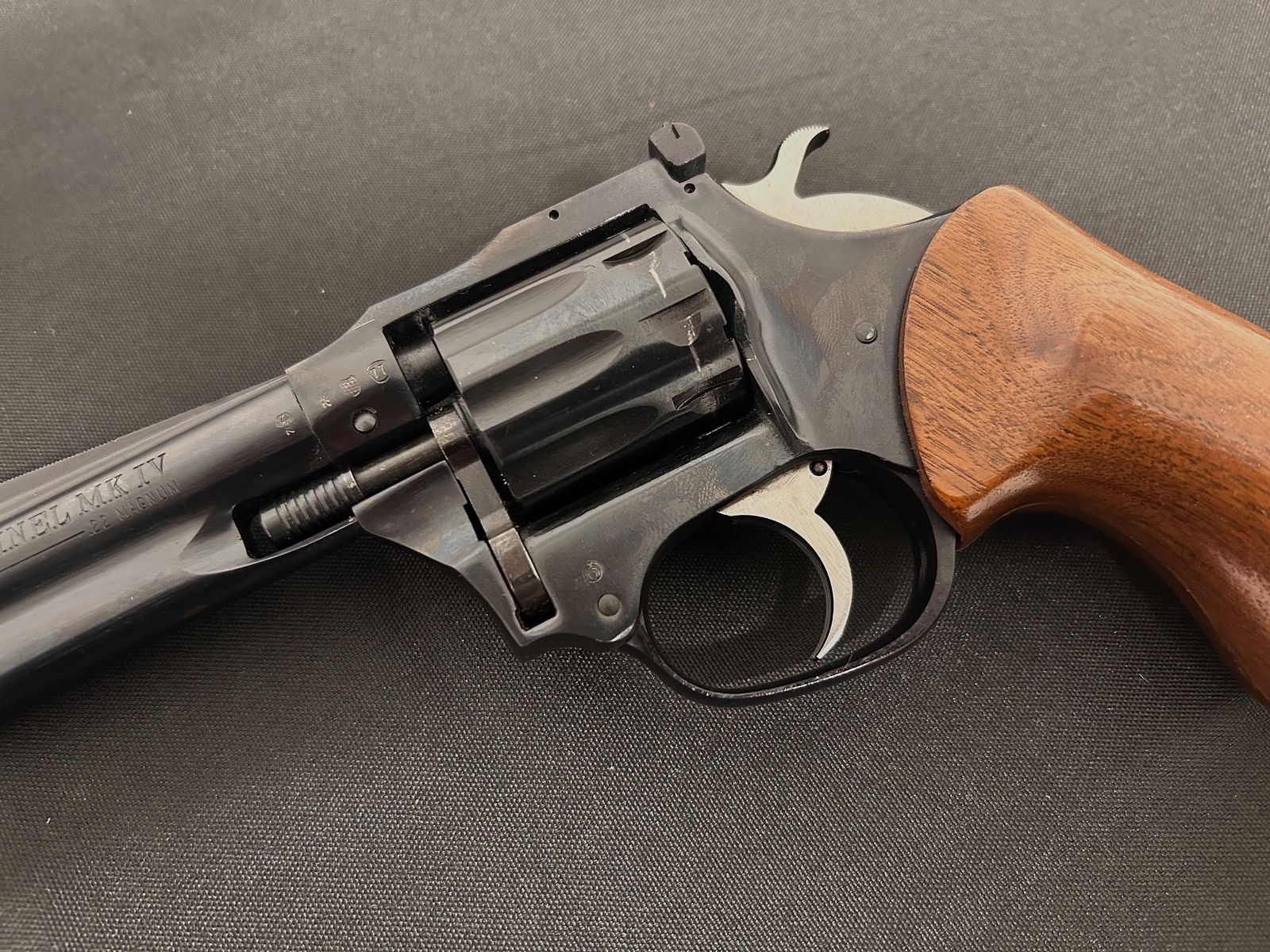High-Standard Revolver Modell Sentinel MK IV, Kaliber 22Mag, sehr gut