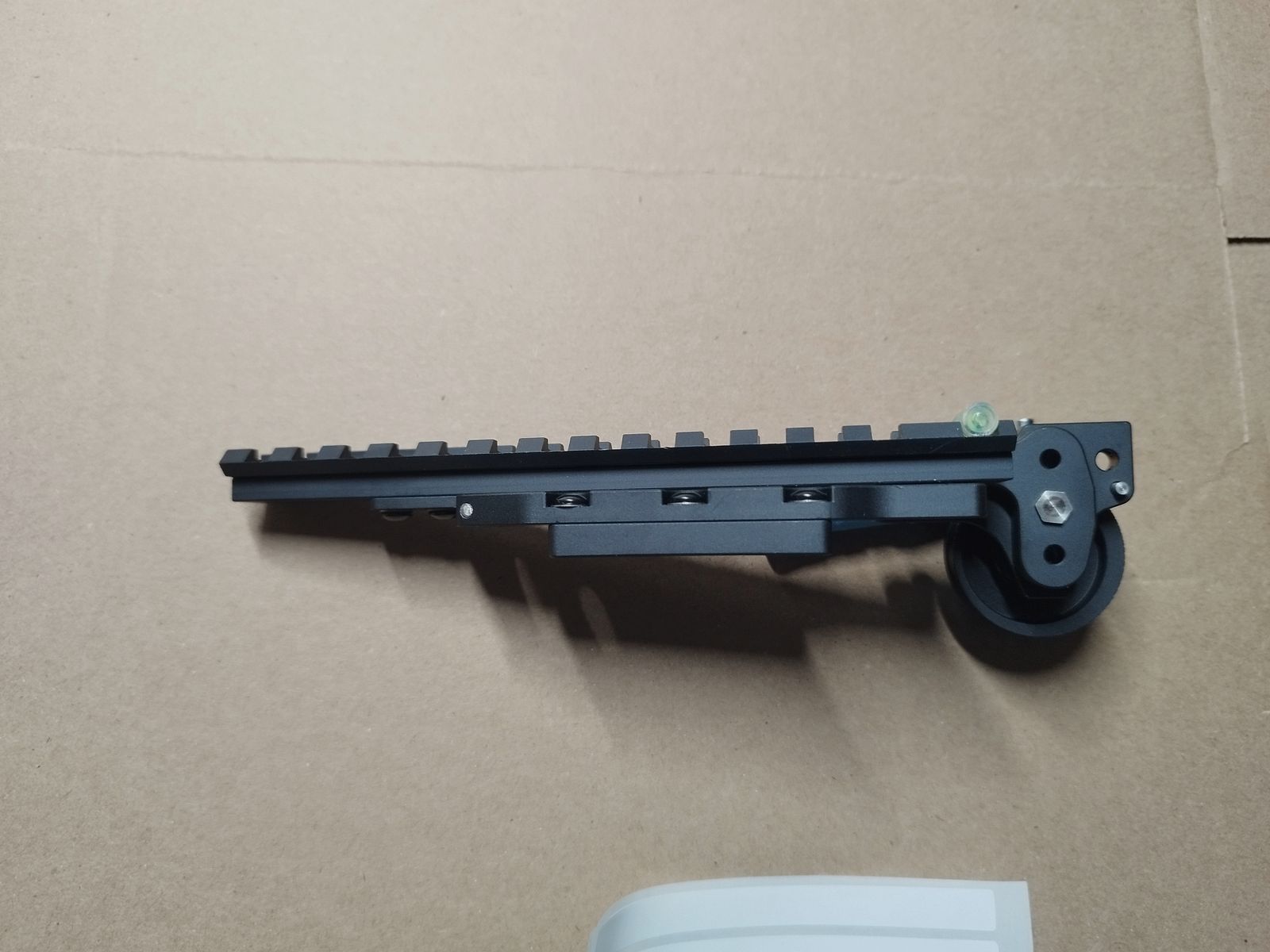 Strzał daleki, montaż Excalibur, kusza Tenpoint podobna do HHA Optimizer, regulowany szyną Picatinny.