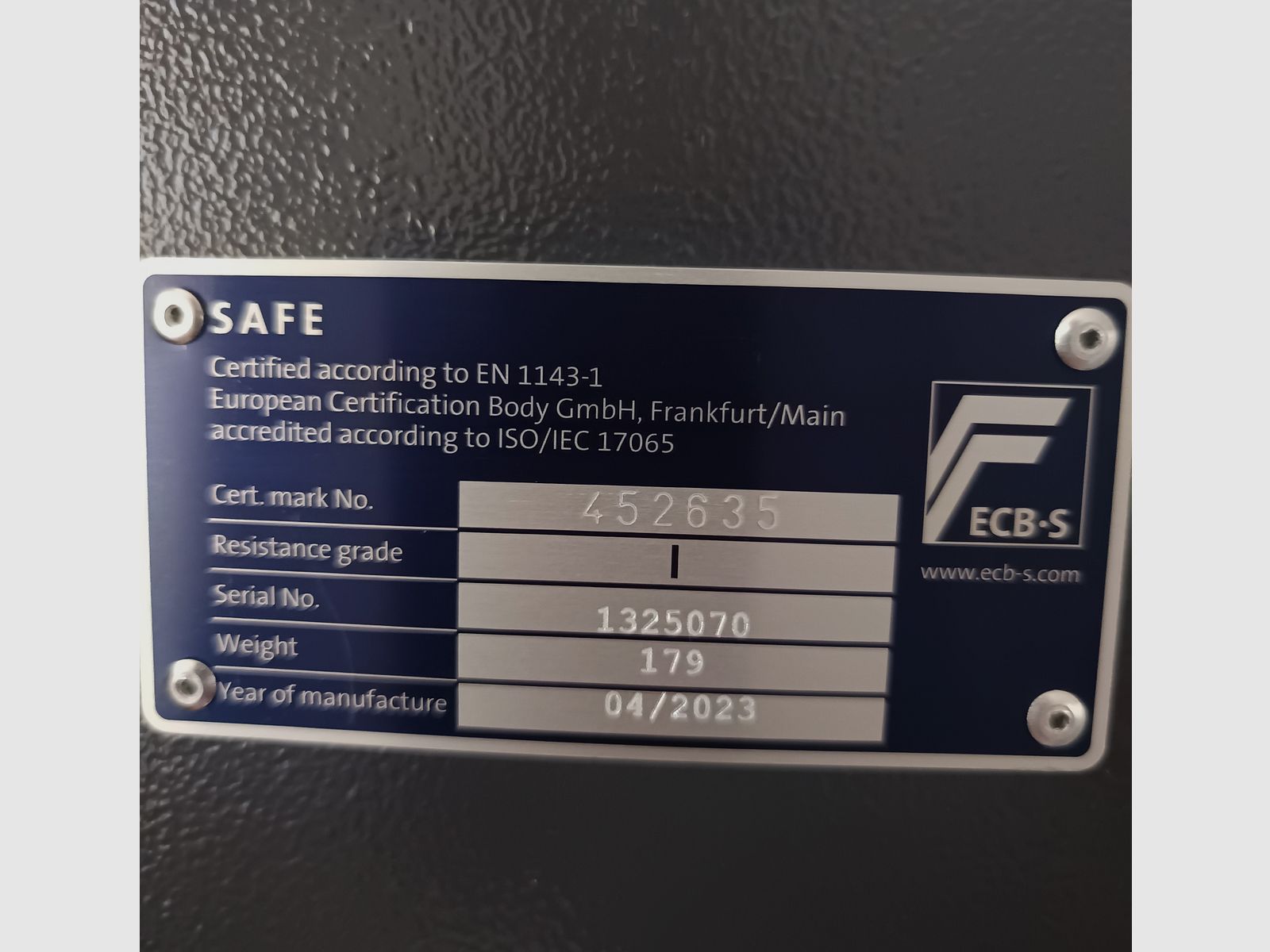Waffenschrank ISS St. Gallen WF MAX 1 – Sicherheitsklasse EN 1143-1, neuwertig!