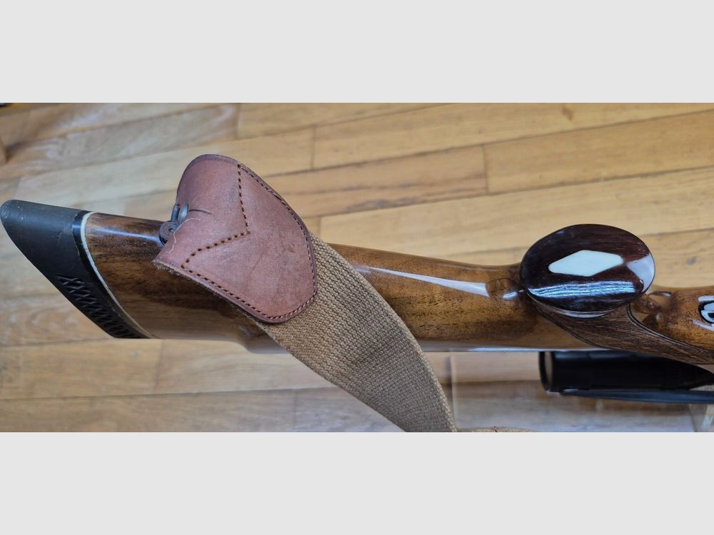 Sehr schöne BSA Jagdgewehr Modell CF2 — Kal. 300 Win Mag — Magazin 3 Schuss +1 — Holz von hoher Qualität in Grad V — Schmidt & Bender 1.5-6x Zielfernrohr — Exzellente Mechanik — Spiegel-Lauf — Eines der besten Jagdgewehre, die aus den Werkstätten der „Großen Epoche“ britischer Herkunft stammen — TBE/TBE+, Bild 15 von 39