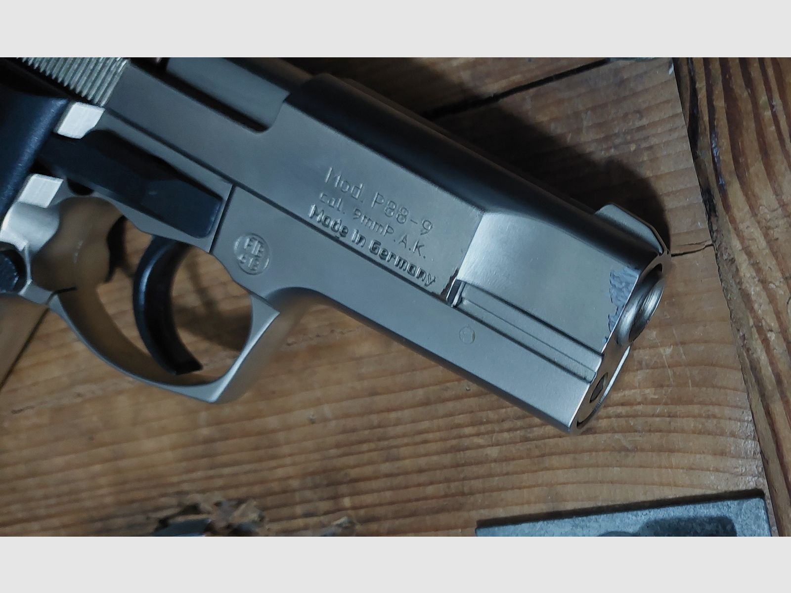 Walther P88 Compact 9 mm (PTB 613) Schreckschuss keine Walther Glock HW94 Colt