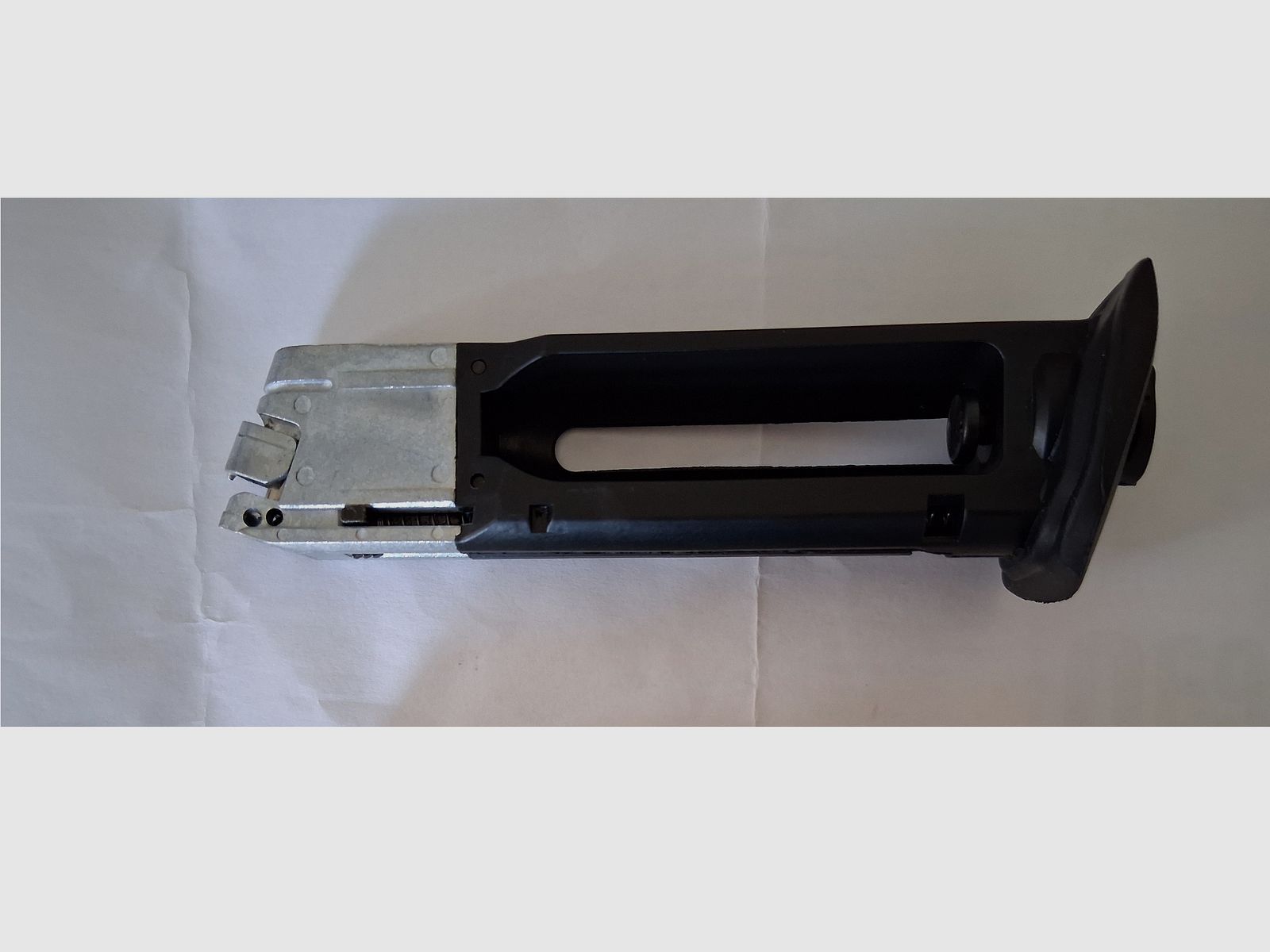 Magazine voor CO2 Pistool (Umarex) Elite Force Race Gun Kal. 4,5 mm Stalen BB, (als nieuw)