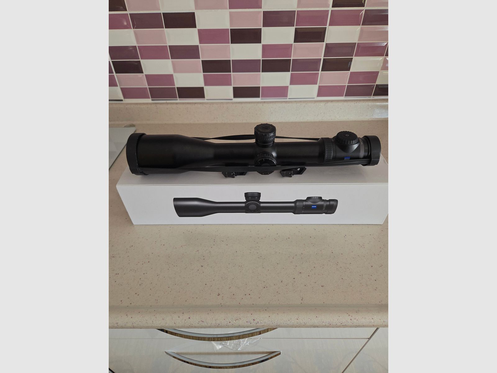 Zeiss 4.8.35 ×60victory v8